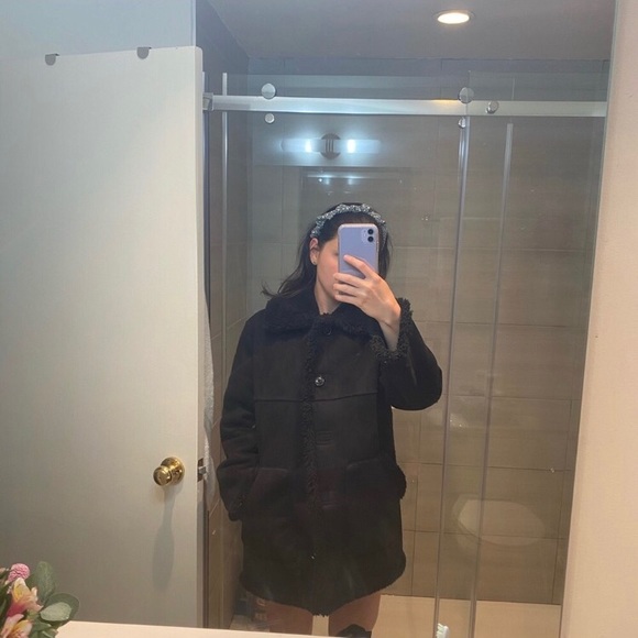 Aritzia - Shearling Sherpa Coat - Picture 2 of 7